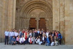 Grupo coral con Villarobledo